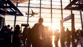 Simulation dynamique des flux piétons Gare, aéroport, stade, salon,...